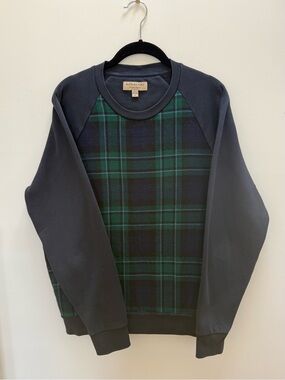 Burberry men’s Navy & Green Nova Check Crewneck Sweatshirt in medium